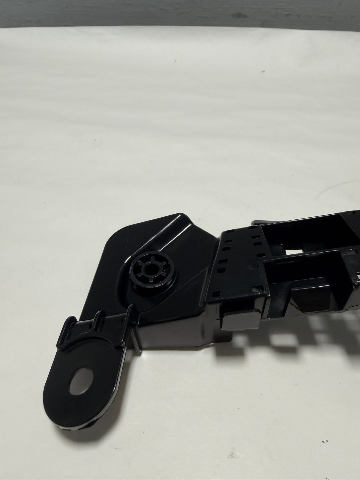 71198-T0A-A01 2012-2016 Honda CR-V Front Driver Side Bumper Bracket Side Support Genuine OEM