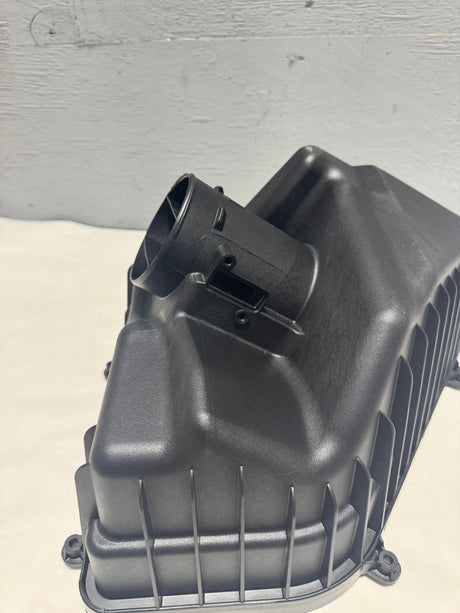 20913557 2012-2017 Enclave Traverse Acadia 3.6 Air Cleaner Housing Cover OEM