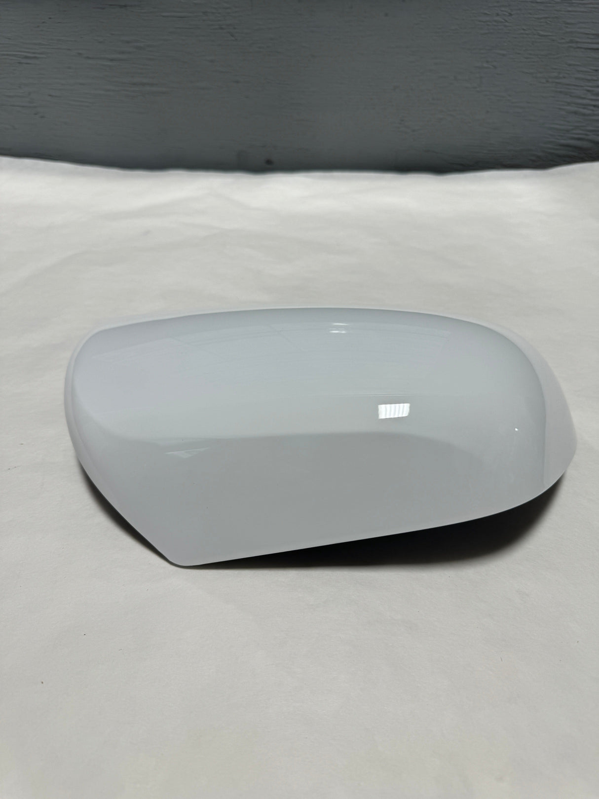 87915-08021-A0-E1 2012-2020 Toyota Sienna Passenger Side Mirror Back Cover Super White 040