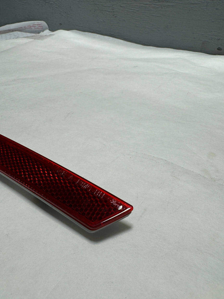 2013-2014 Ford Mustang Rear Bumper Passenger Side Red Reflector OEM