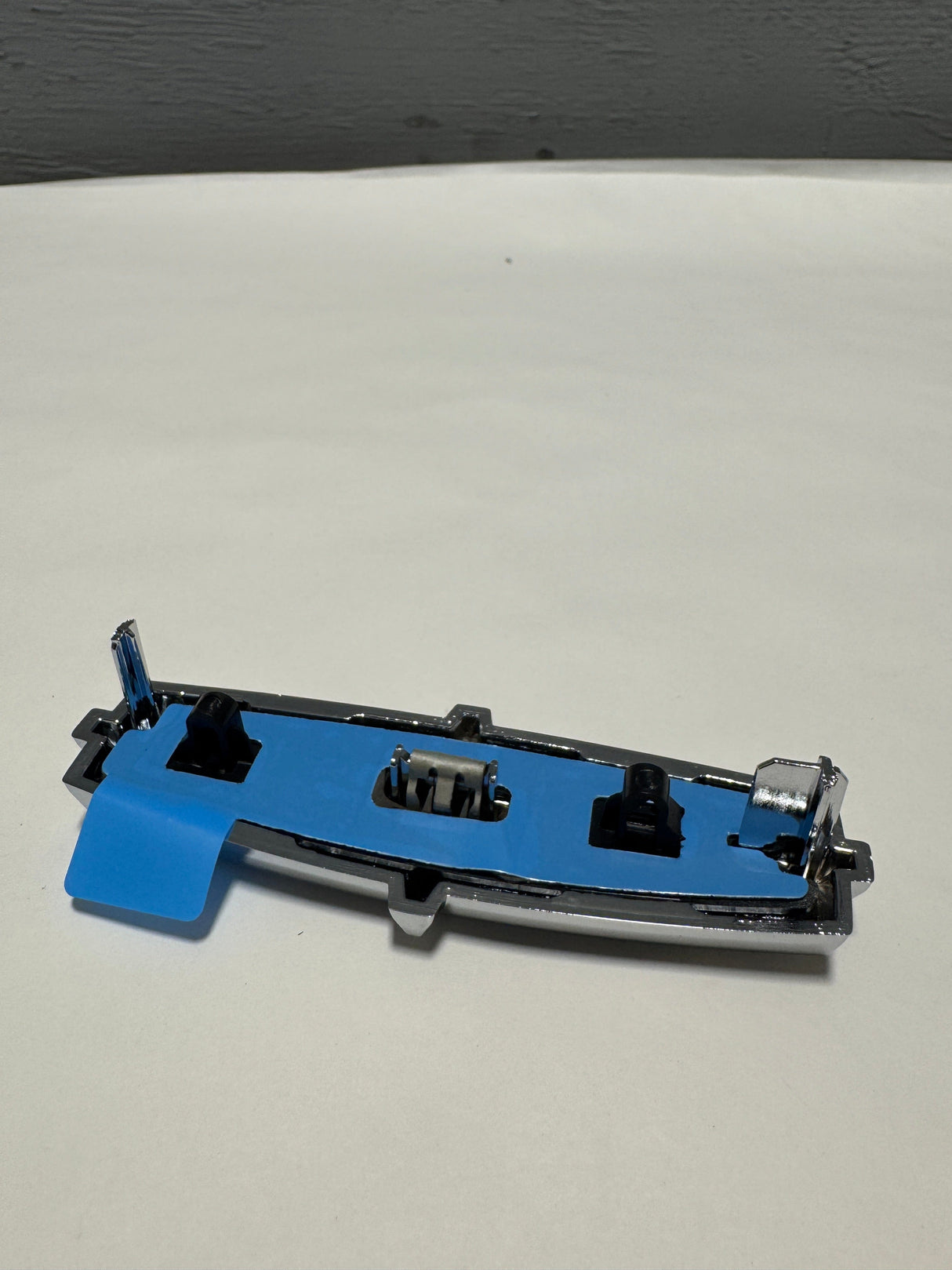 Emblem-DA5Z-16178-A 2013-2016 Lincoln MKS Passenger Side Emblem Genuine OEM