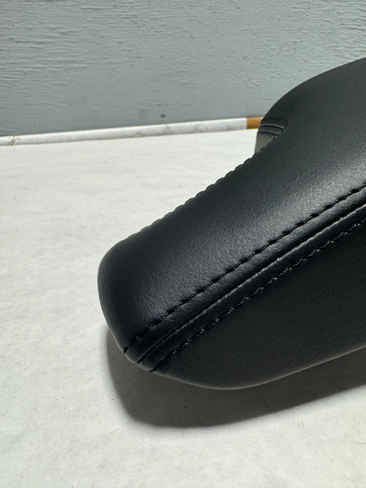 KA0M-64-450B-02 2013-2016 Mazda CX-5 Center Console Armrest Lid Lid Black Leather