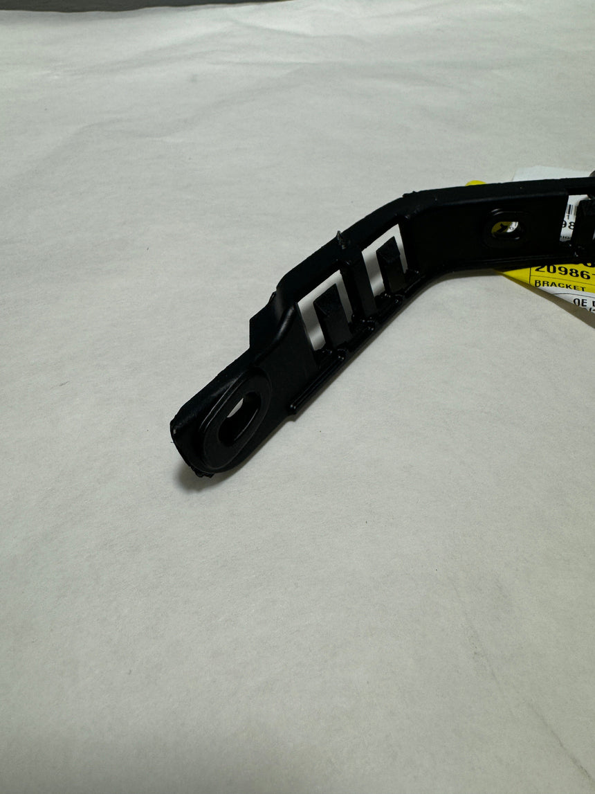 2013-2017 Buick Enclave Front Bumper Driver Side Fascia Brace Bracket OEM