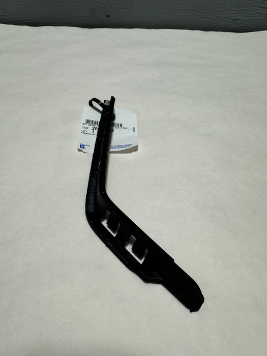 20986162 2013-2017 Buick Enclave Passenger Side Front Bumper Side Retainer Bracket OEM