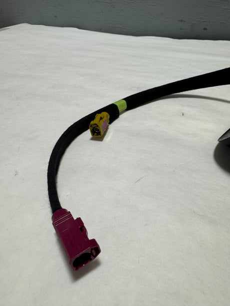 68276411AA 2013-2017 Dodge Ram Roof Antenna For Uconnect Access and Satellite Radio