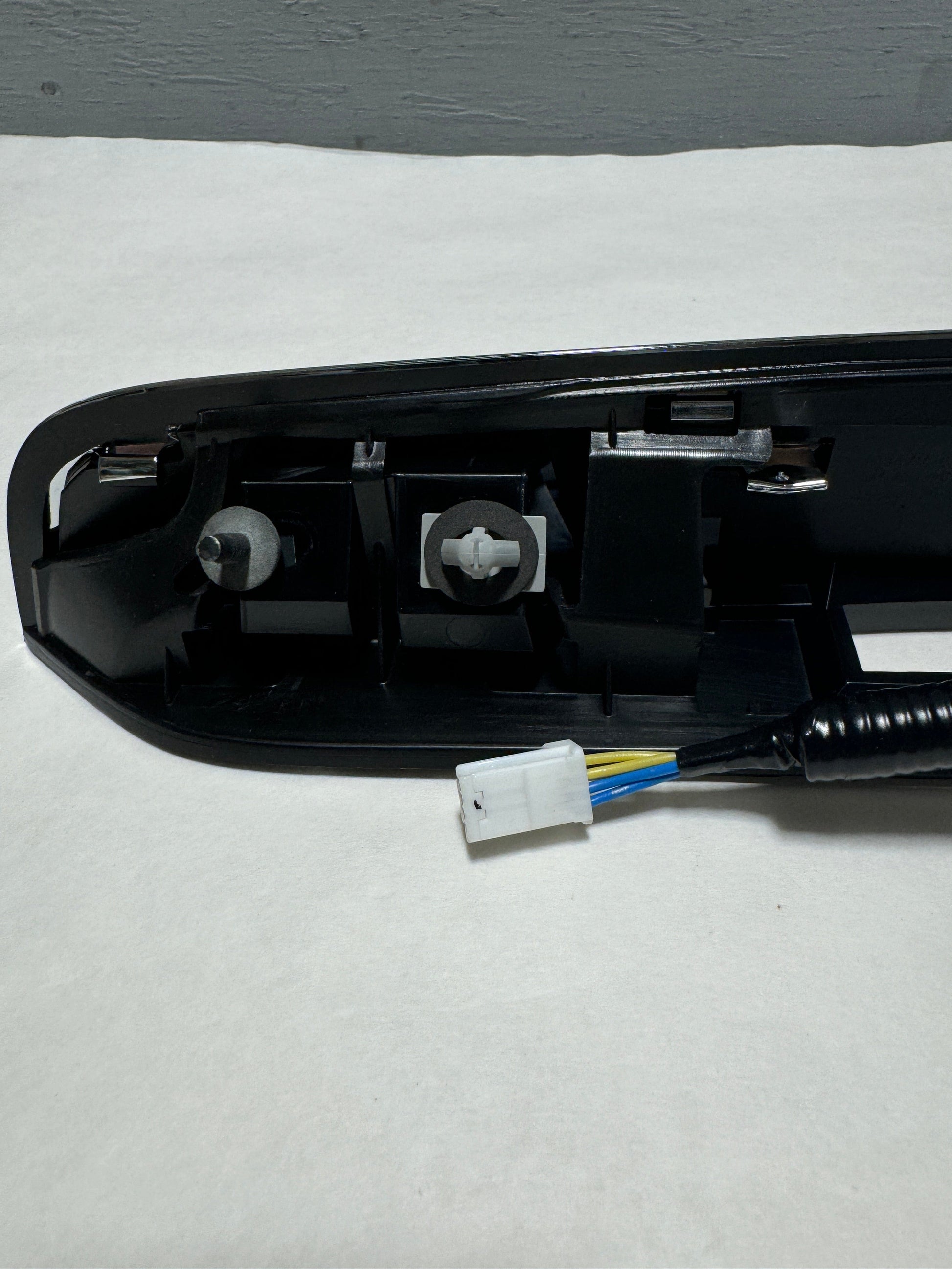 CL-0924-90810-9PG2D-F1 2013-2020 Nissan Pathfinder Chrome Liftgate Finish Panel For Intelligent Key Equipped