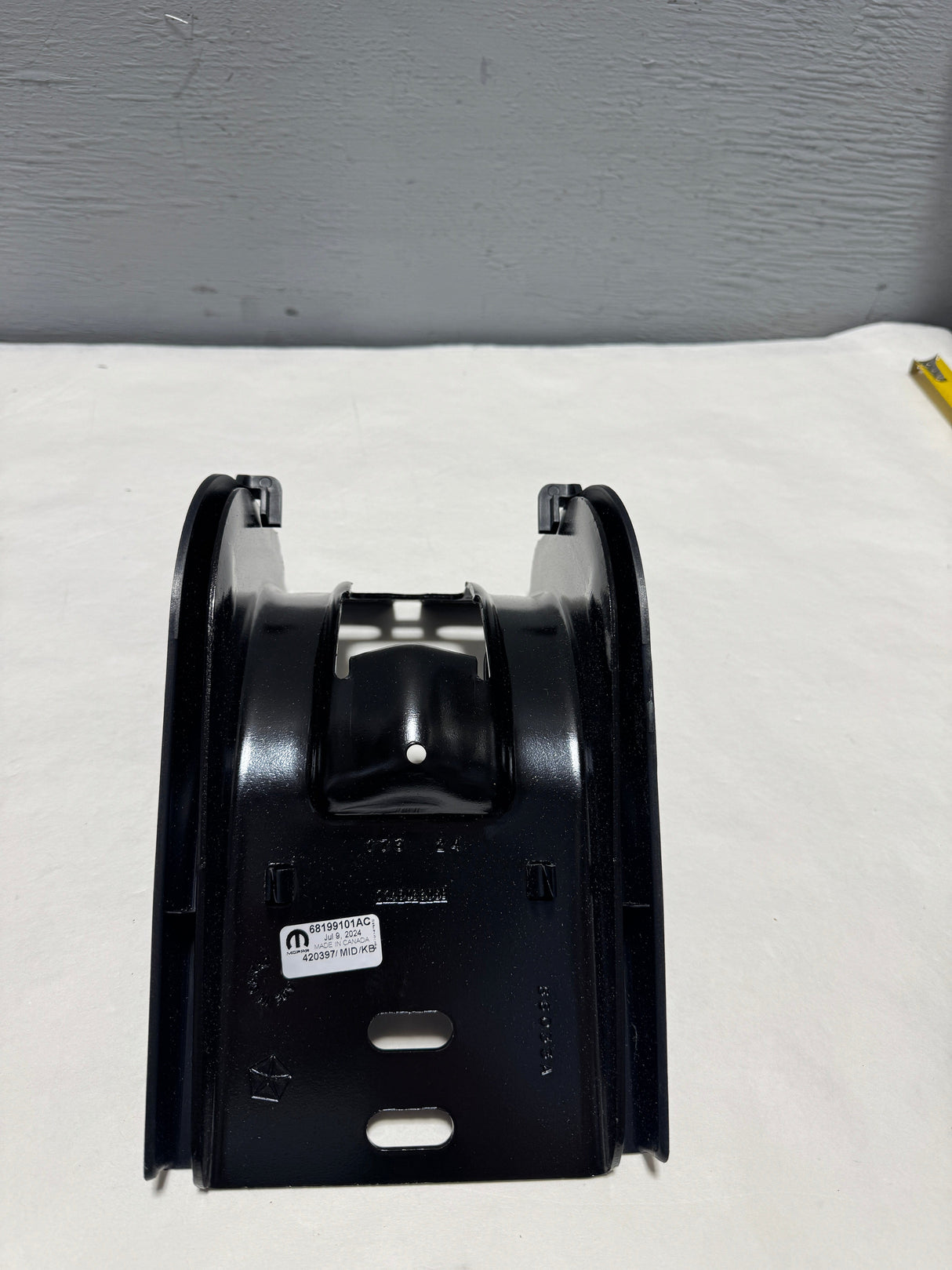 68199101AC 2013-2025 Ram 2500 3500 Crew Cab (1) Side Step Bracket OEM