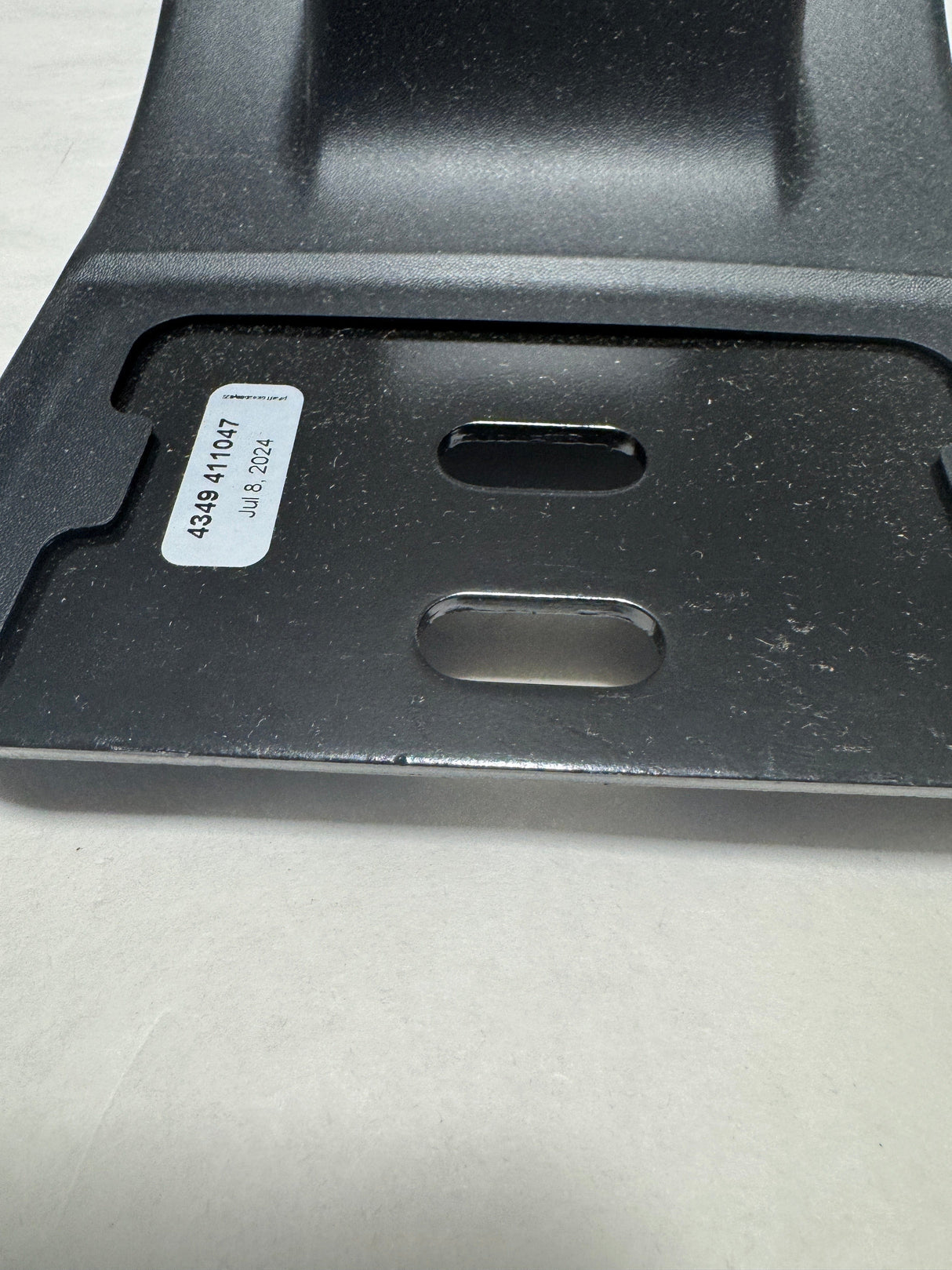 68199101AC 2013-2025 Ram 2500 3500 Crew Cab (1) Side Step Bracket OEM