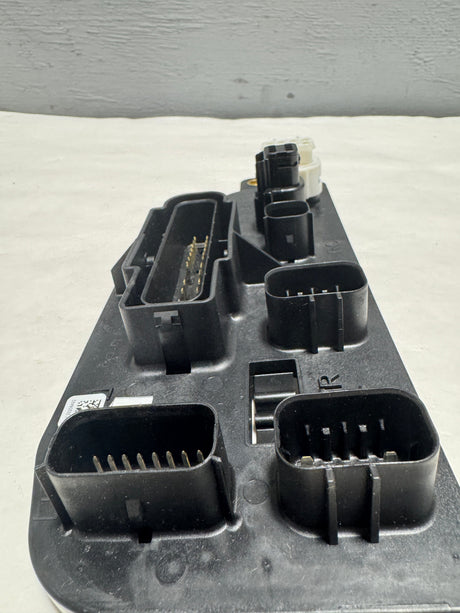 23208491 2014-2015 Silverado Sierra Rear Lamp Wiring Harness Junction Block For Camera Equipped Only