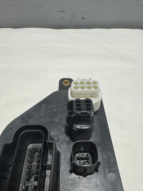 23208491 2014-2015 Silverado Sierra Rear Lamp Wiring Harness Junction Block For Camera Equipped Only