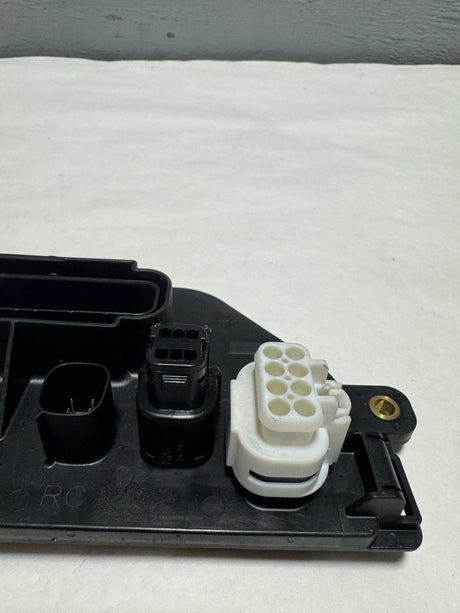 23208491 2014-2015 Silverado Sierra Rear Lamp Wiring Harness Junction Block For Camera Equipped Only