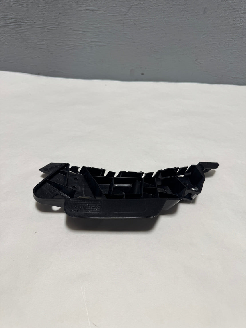 2014-2016 Buick Lacrosse Front Driver Side Bumper Fascia Guide Bracket OEM
