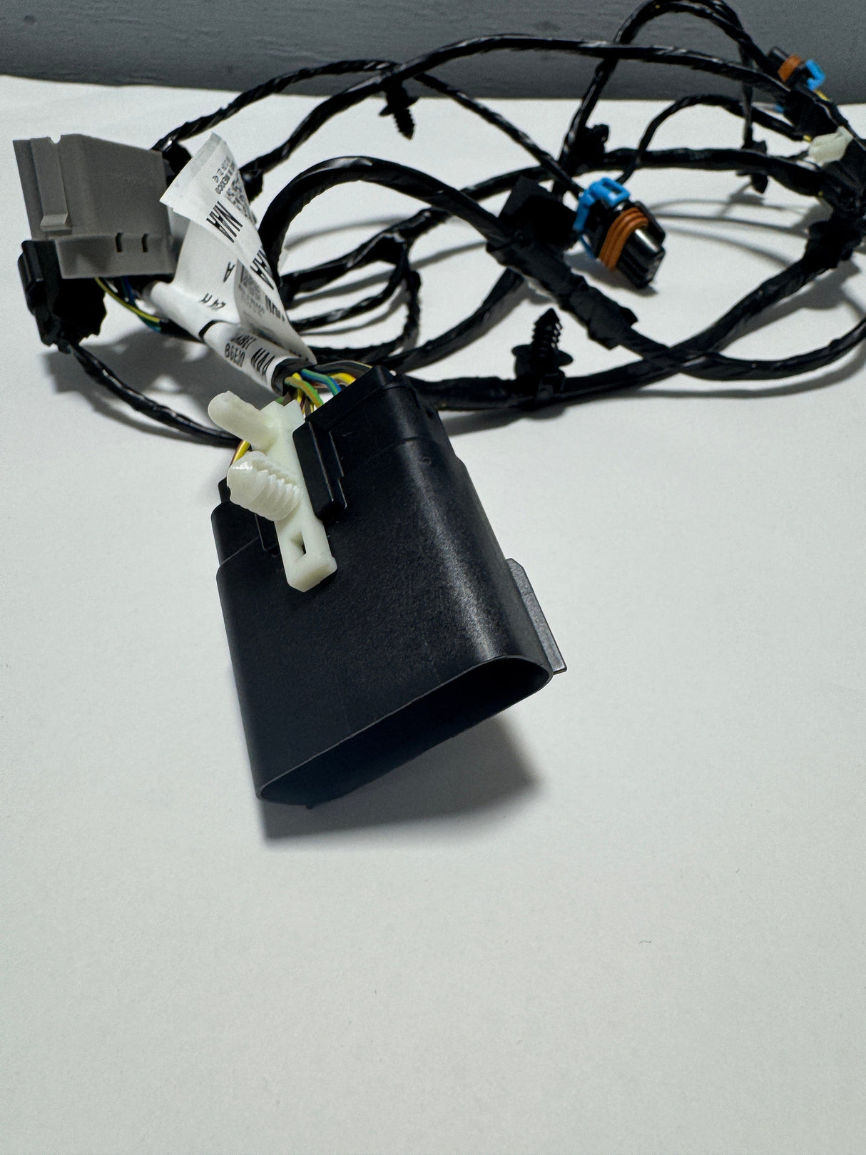 DV6Z-15K867-A 2014-2016 Ford Escape Parking Sensor Wiring Harness For Fog Light Non Auto Park Equipped