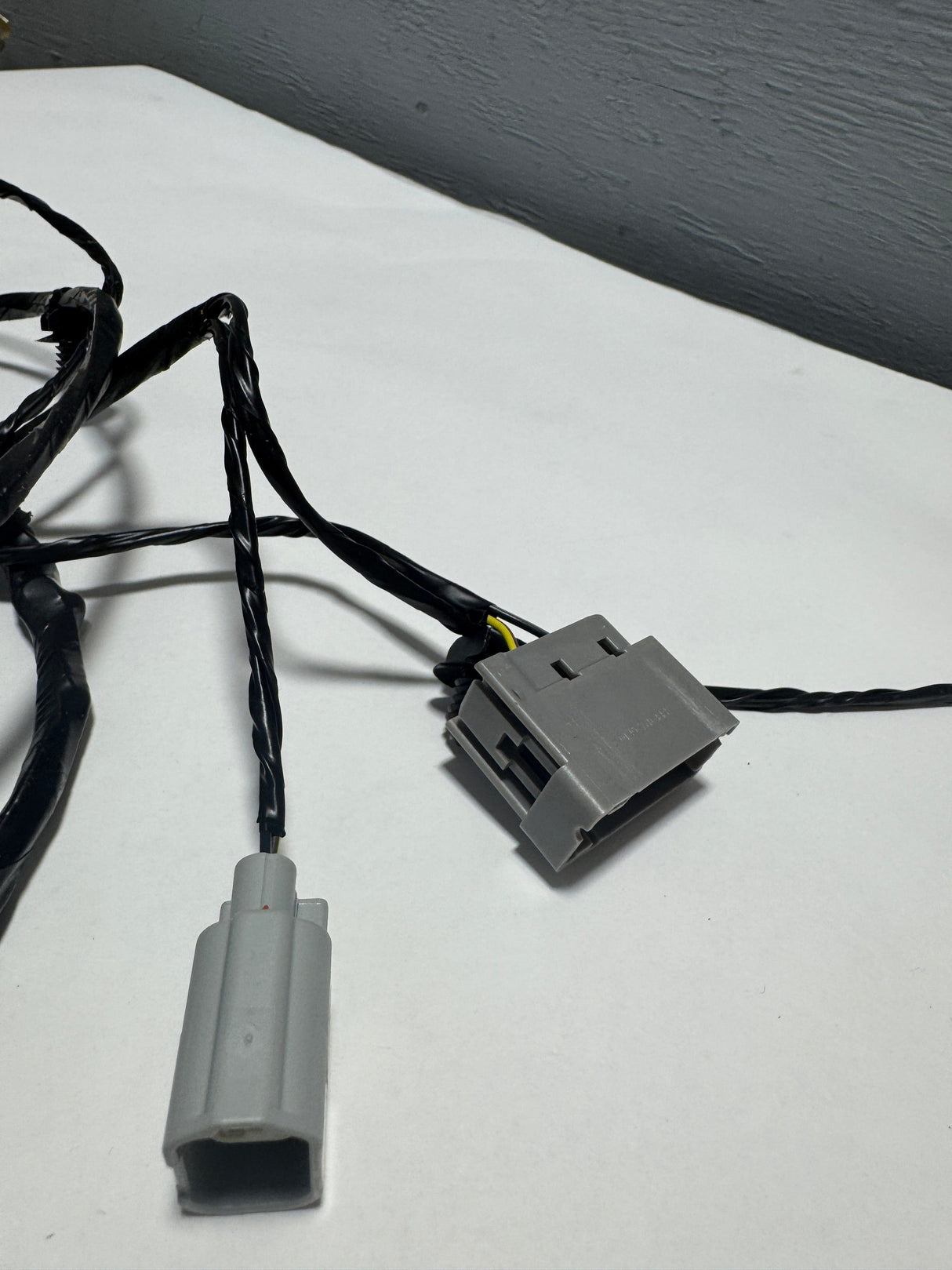 DV6Z-15K867-A 2014-2016 Ford Escape Parking Sensor Wiring Harness For Fog Light Non Auto Park Equipped