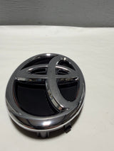 CL-1025-75610-0E010-D3 2014-2016 Toyota Highlander Non Hybrid Grille Emblem W/O adaptive Cruise OEM