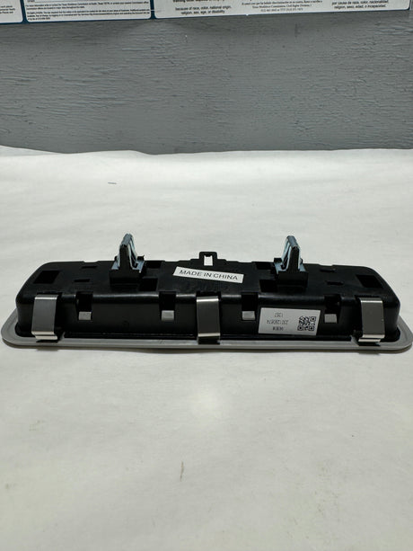 84398398 2014-2017 Silverado Sierra Gray Rear Dome Light Lamp For Sunroof Equipped Trucks