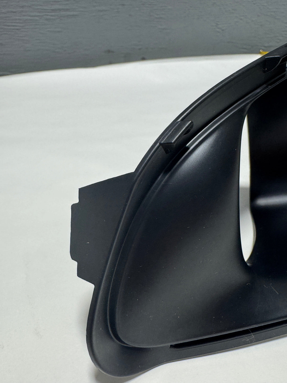 68138359AA 2014-2018 Jeep Cherokee Trailhawk Driver Side Fog Lamp Light Bezel OEM