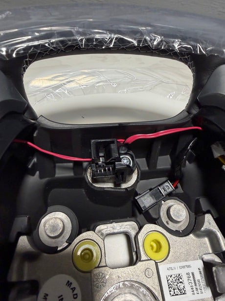 84483768 2014-2018 Silverado 1500 Black Heated Leather Steering Wheel Without Crash Alert