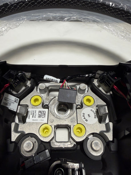 84483768 2014-2018 Silverado 1500 Black Heated Leather Steering Wheel Without Crash Alert