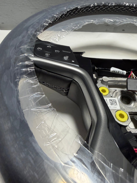 84483768 2014-2018 Silverado 1500 Black Heated Leather Steering Wheel Without Crash Alert