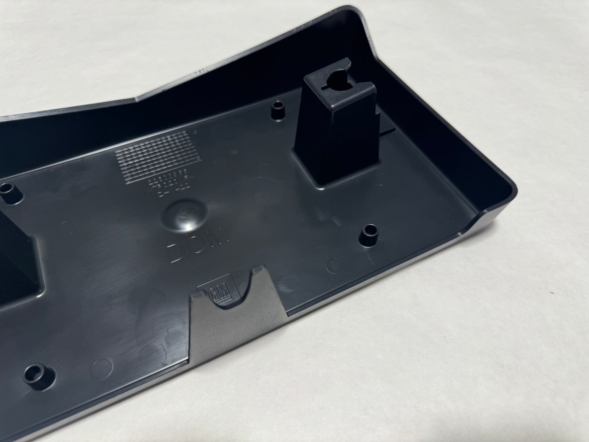 22800966 2014-2019 Chevrolet Corvette Front License Plate Bracket - No Hardware