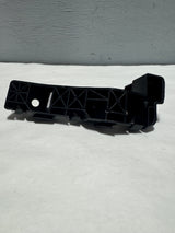 86554-B2000 2014-2019 Kia Soul Front Bumper Passenger Side Lower Cover Bracket OEM