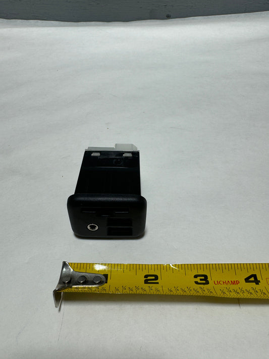 22990883-C3 2014-2019 Silverado or Sierra Center Console Auxiliary Dual USB Port Receptacle OEM new