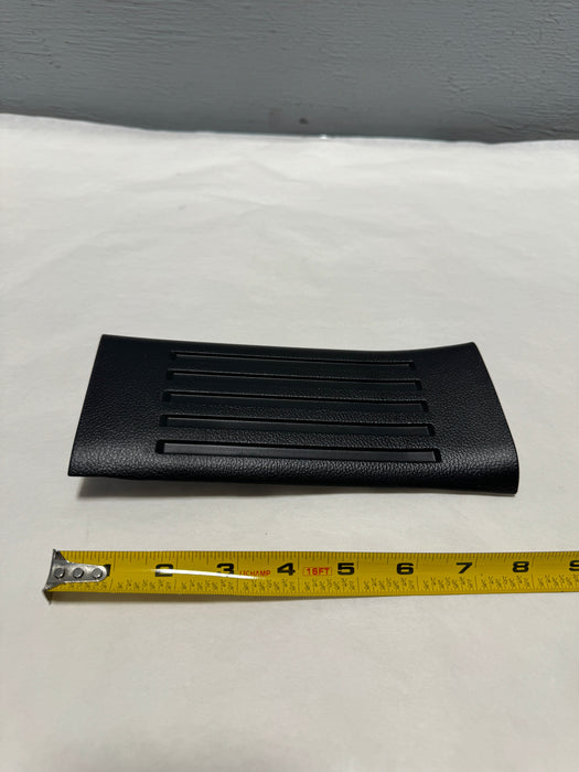 22817369 2014-2019 Silverado Sierra Double Cab Black Rear Passenger Door Sill Garnish Molding OEM