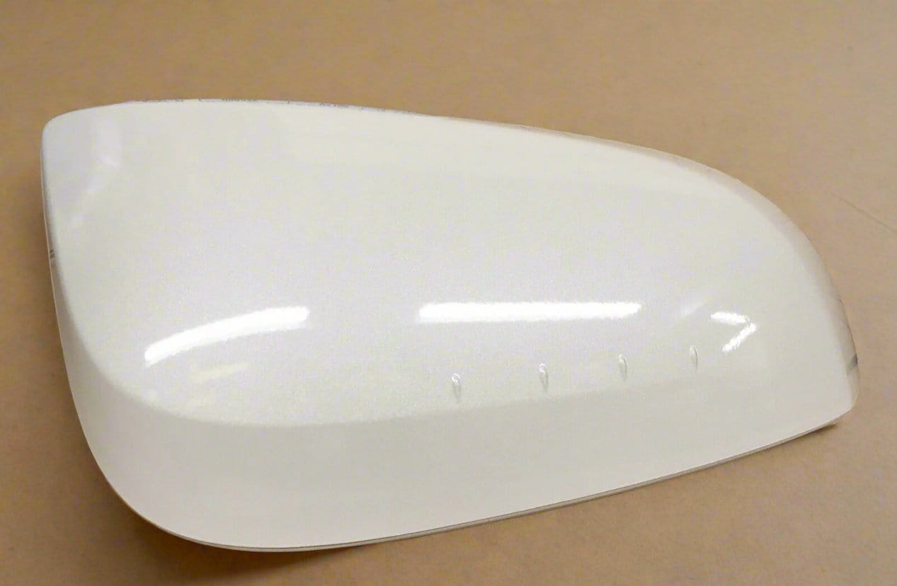 87915-0E040-A0 2014-2019 Toyota Highlander Mirror Cover Passenger Side White 070 OEM