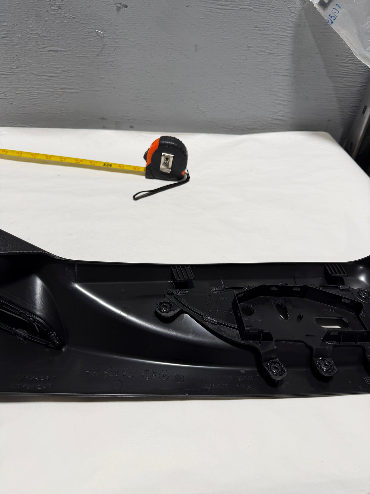 84233195 2014-2020 Silverado Sierra Tahoe Suburban Driver Seat Shield OEM