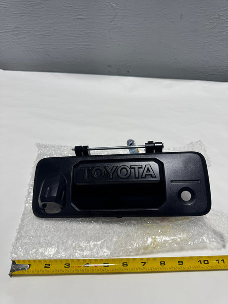 69090-0C091 2014-2021 Toyota Tundra Tailgate Handle With Camera Hole - Not For 8 Foot bed