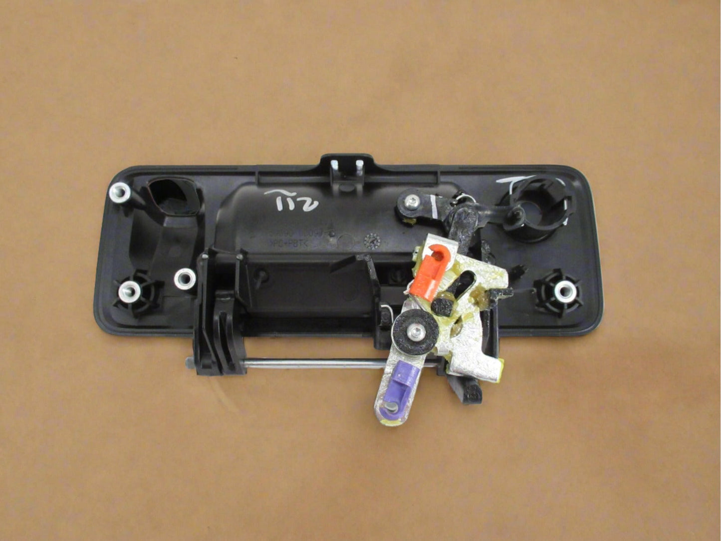 69090-0C091 2014-2021 Toyota Tundra Tailgate Handle With Camera Hole - Not For 8 Foot bed