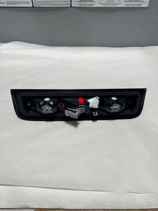 84900397-C2 2014-2023 GMC Sierra Chevrolet Silverado High Mount Stop Light Brake Lamp