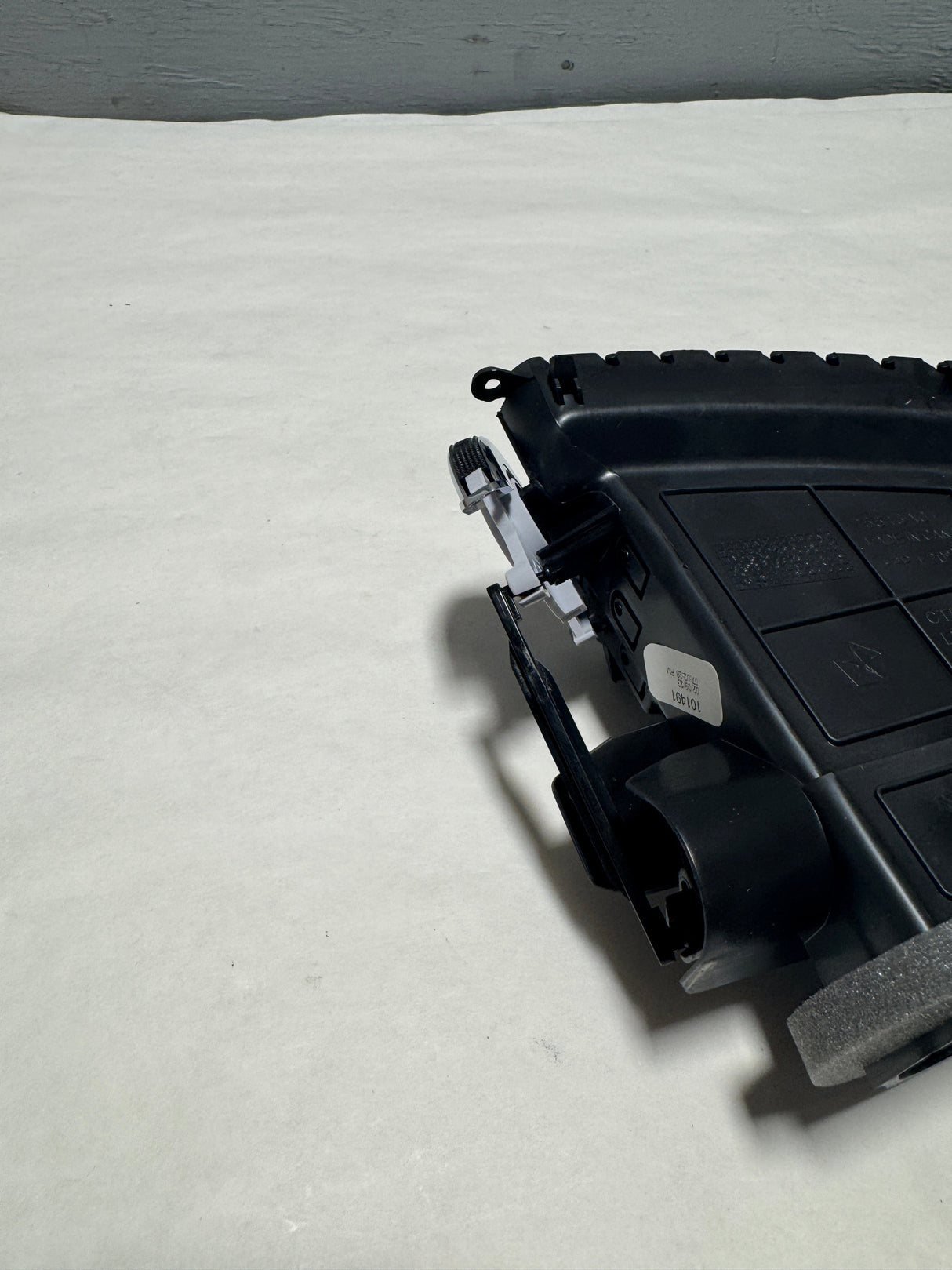 1WG57DX9AC 2014-2023 Jeep Cherokee Center Driver Side Dash A/C Heat Air Vent OEM