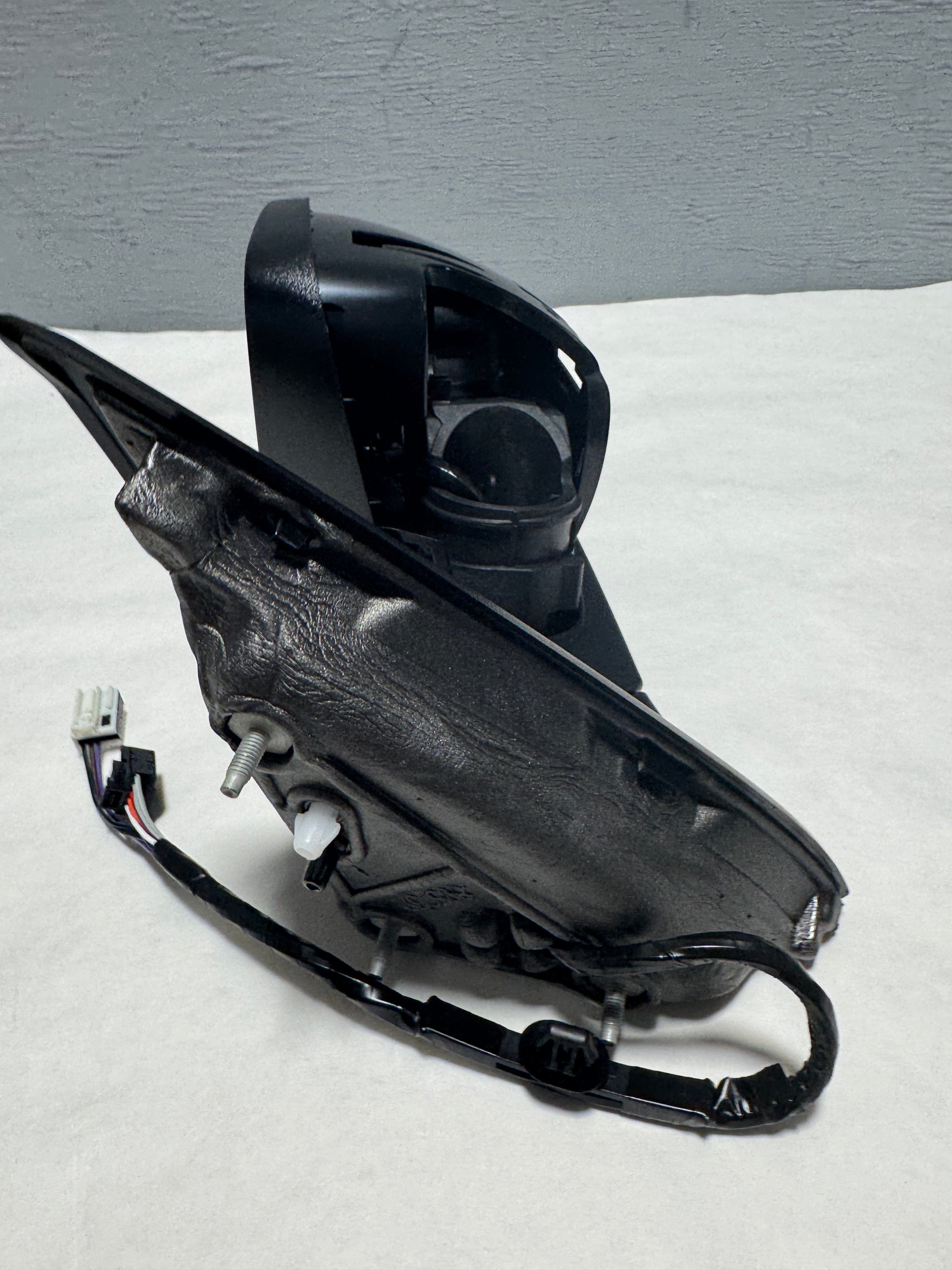 2014-2023 Jeep Cherokee Driver Side Mirror Left Heated OEM 2014-2023 Jeep Cherokee Driver Side Mirror Left Heated OEM