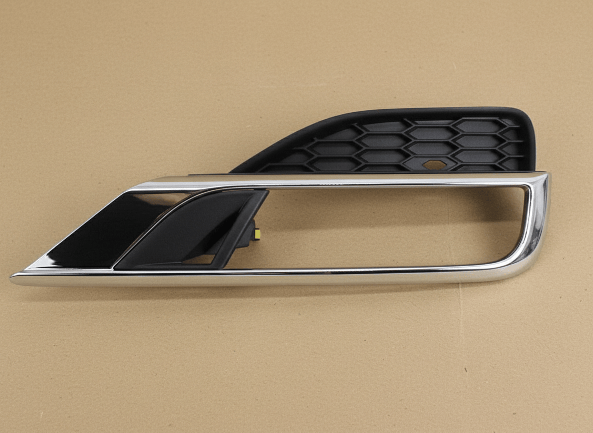 71103-T1W-A00 2015-2016 CR-V OEM Genuine Passenger Side Fog Light Garnish Trim