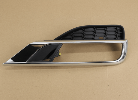 71103-T1W-A00 2015-2016 CR-V OEM Genuine Passenger Side Fog Light Garnish Trim