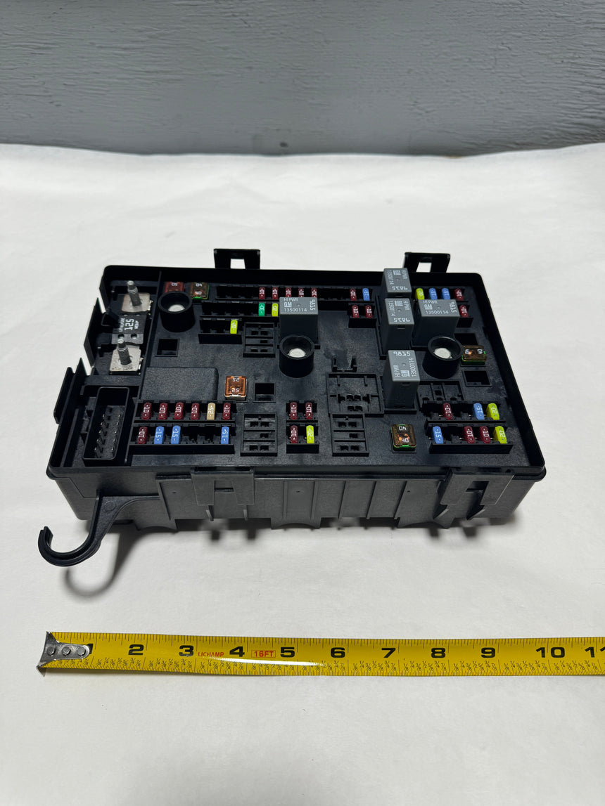 2015-2016 Express /Savana 2500 3500 Fuse Block Gas Engine No Tow Pkg