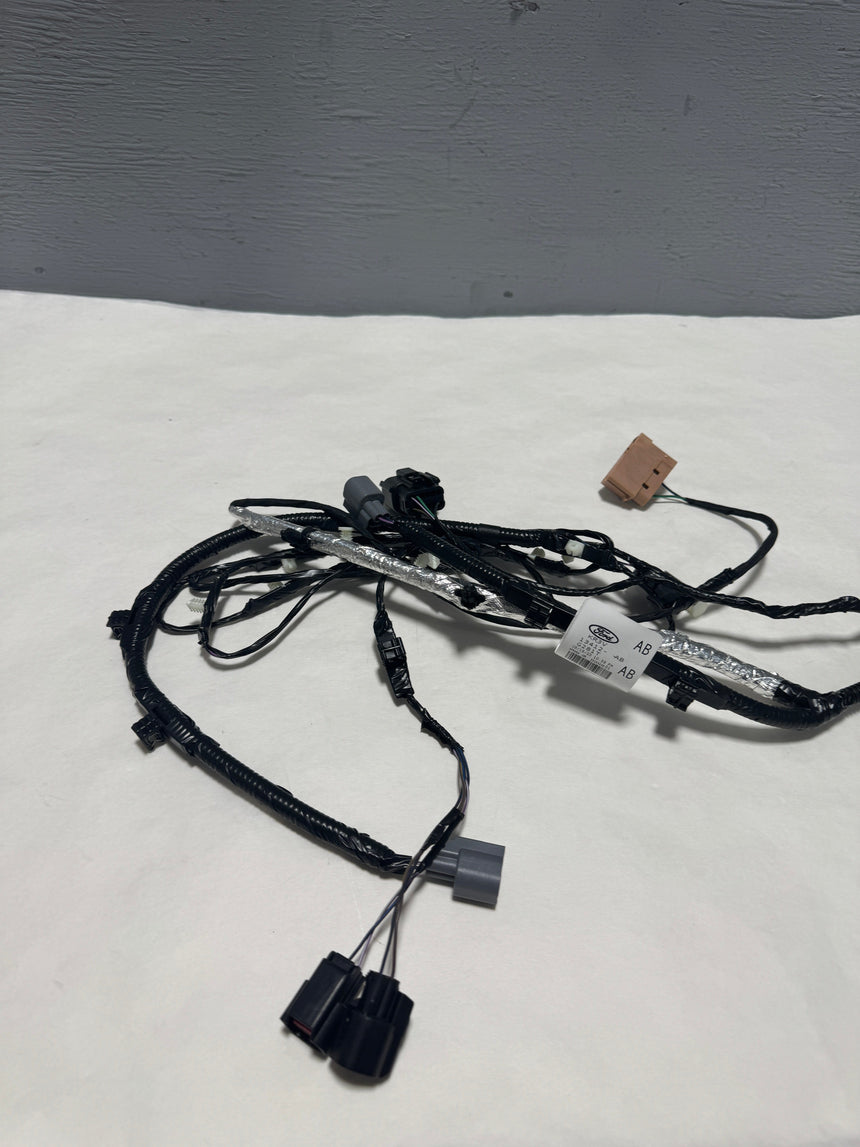 2015-2020 Ford Mustang LED Tail Light Wiring Harness W/O Park Aid Code AC Genuine OEM