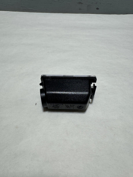 FL1Z-13550-B 2015-2017 Ford Expedition (1) OEM License Plate Light Lamp