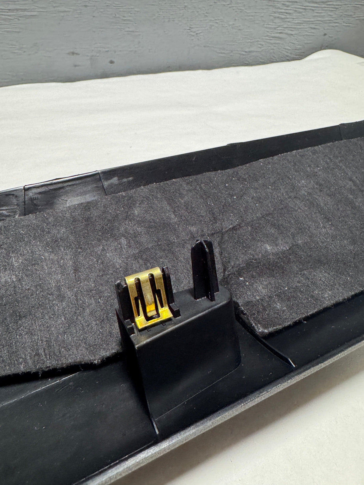 FL1Z-7841308-AB 2015-2017 Ford Expedition Interior Roof Opening Molding At Tail Gate For Power Liftgate and Sunroof Equipped Only