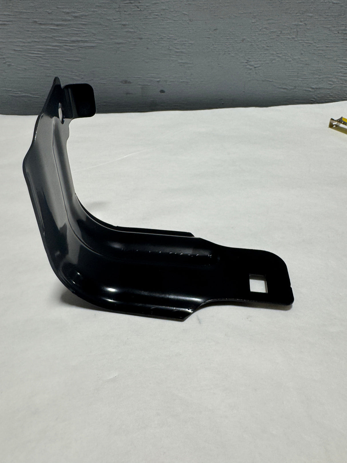 FL1Z-78001A08-A 2015-2017 Ford Expedition or Navigator Skid Plate Bracket OEM