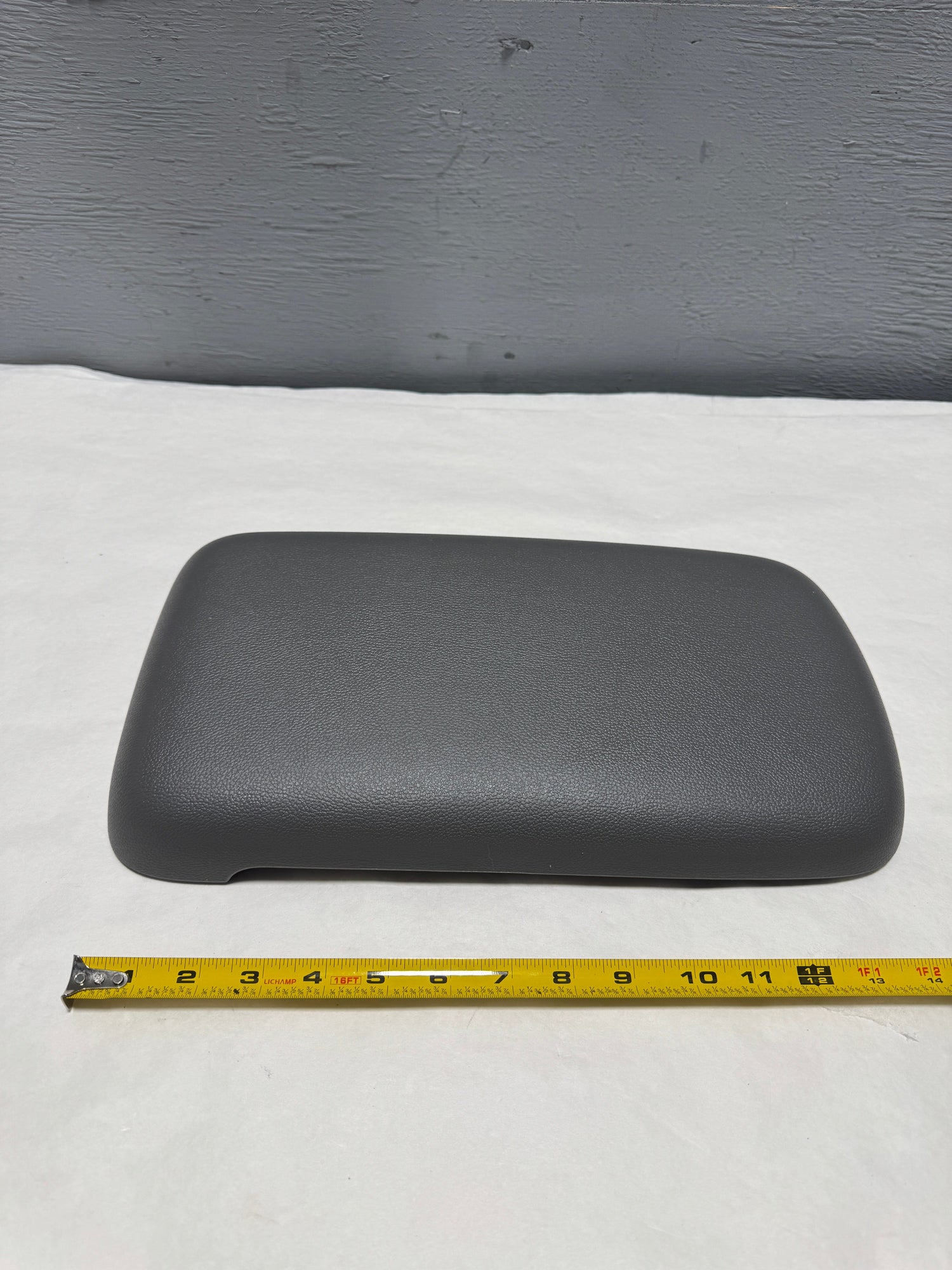 23116531 2015-2019 Canyon or Colorado Center Console Door Armrest For Auto Trans And Non Wireless Charging