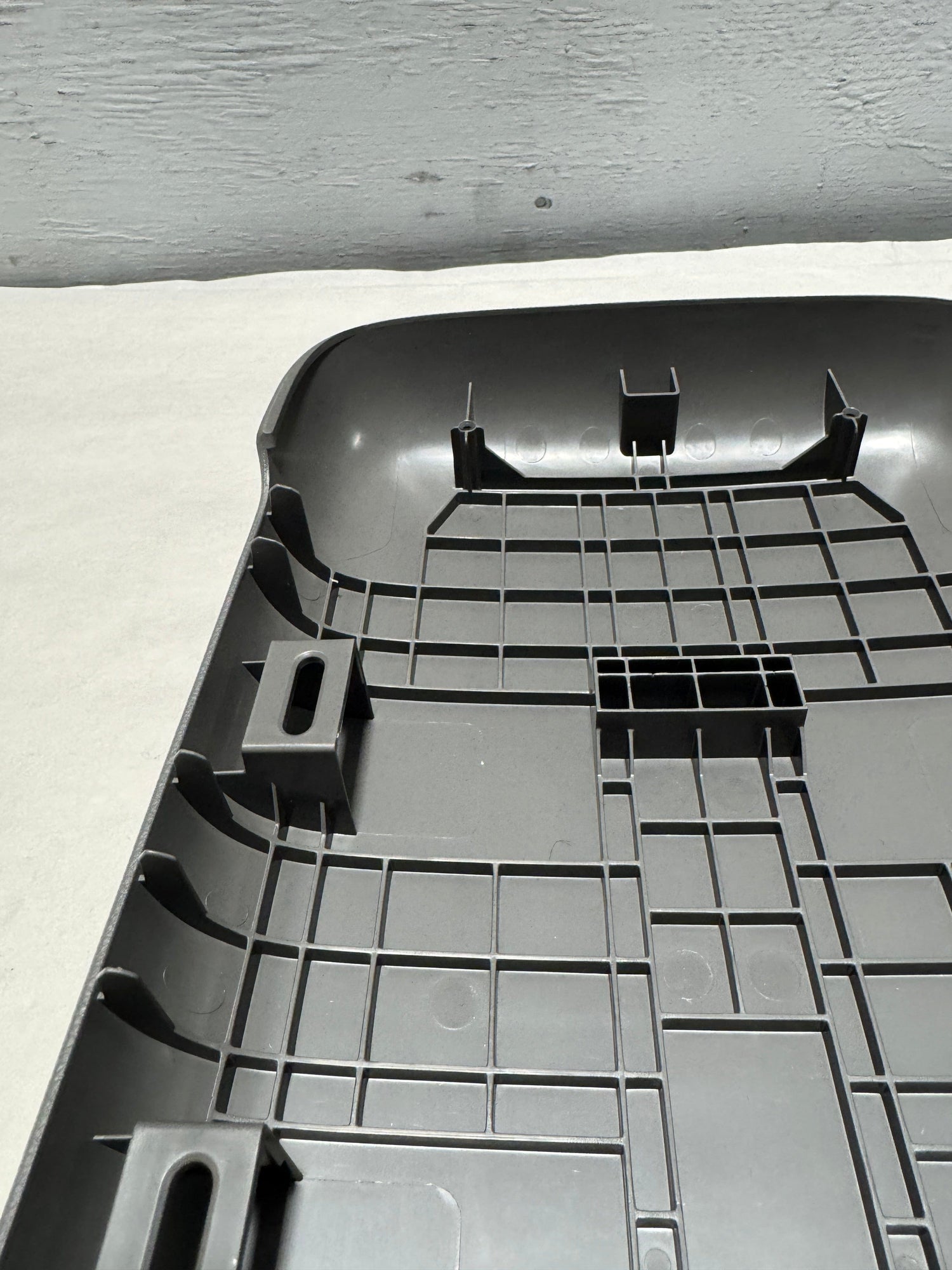 23116531 2015-2019 Canyon or Colorado Center Console Door Armrest For Auto Trans And Non Wireless Charging