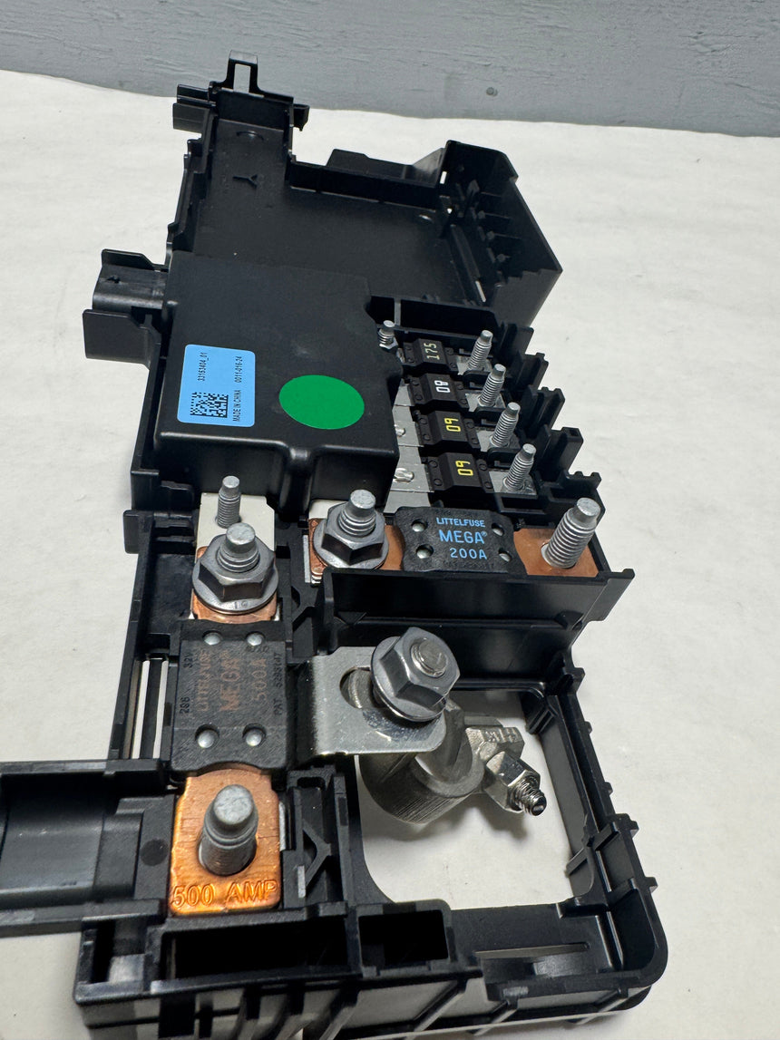 2015-2019 Chevrolet Impala Battery Distribution Engine Fuse Block OEM