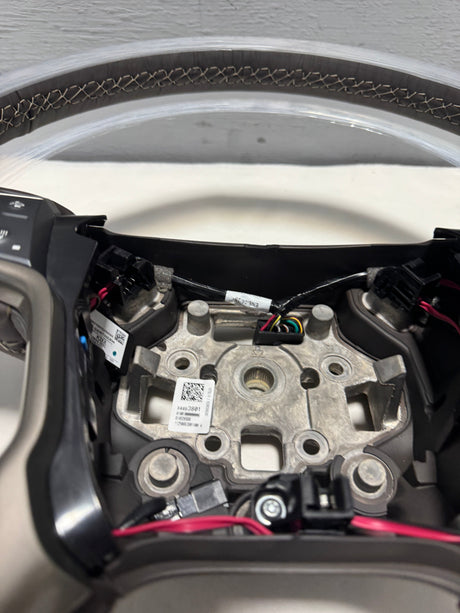 84483801 2015-2019 Silverado Sierra 2500 3500 Cocoa Leather Steering Wheel Heated For Crash Alert Equipped