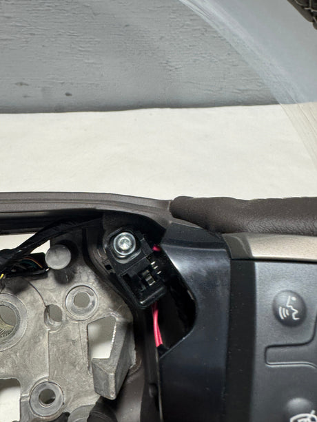 84483801 2015-2019 Silverado Sierra 2500 3500 Cocoa Leather Steering Wheel Heated For Crash Alert Equipped