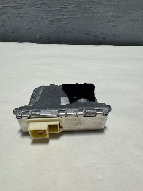 23361092 2015-2020 Cadillac Escalade Front Lane Keep Assist  Windshield Camera