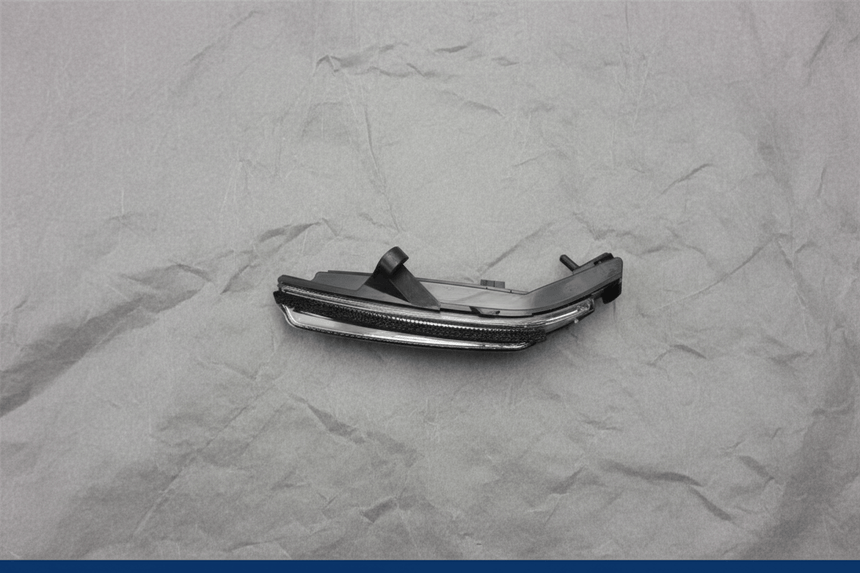 2015-2020 Ford F-150 Driver Door Mirror Turn Signal Lamp Genuine OEM
