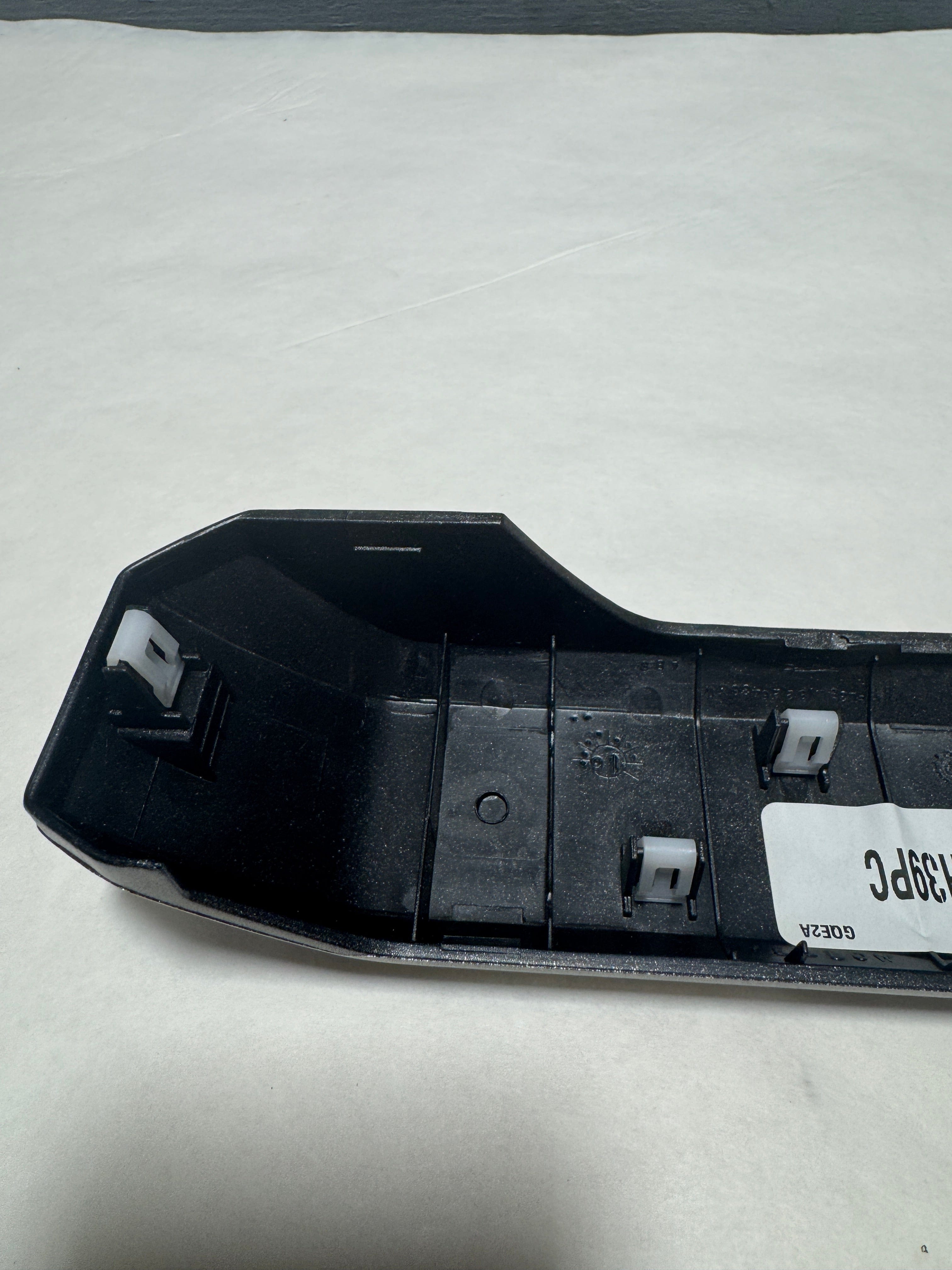 2015-2020 Ford F-150 King Ranch or Lariat Driver Door Pull Handle